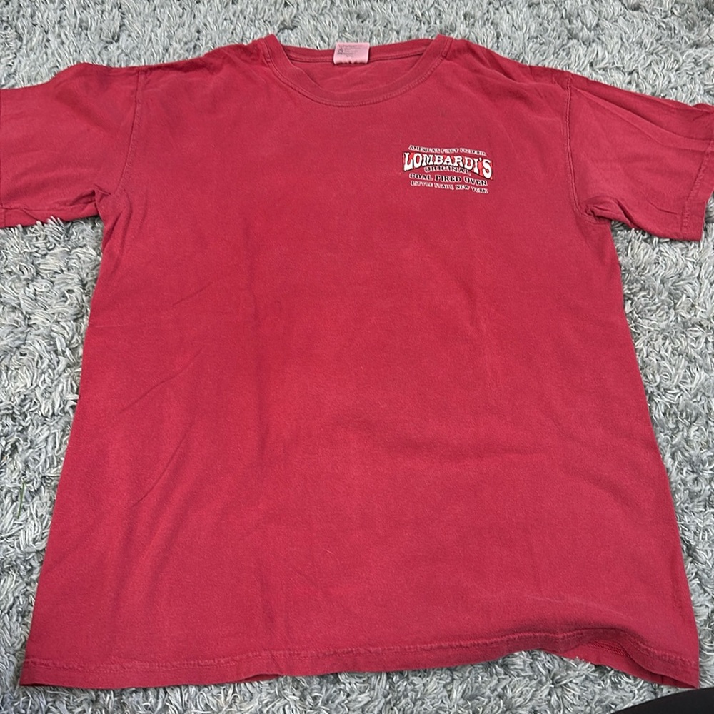 Tourist/restaurant graphic casual t-shirt, size medium